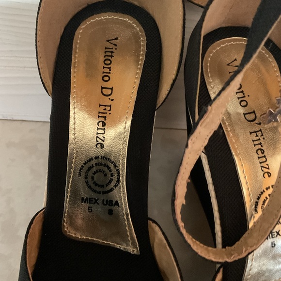 Vittorio D Firenze Elegant Black Wedge Sandals with ankle strap and stars charm - Picture 3 of 6